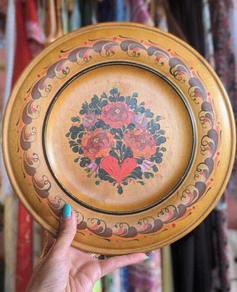 FLORAL WOODEN PLATE