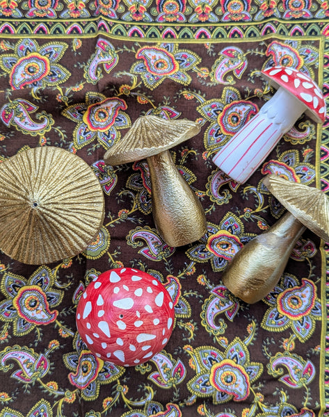 BRASS MUSHROOM/ TOADSTOOL INCENSE HOLDER