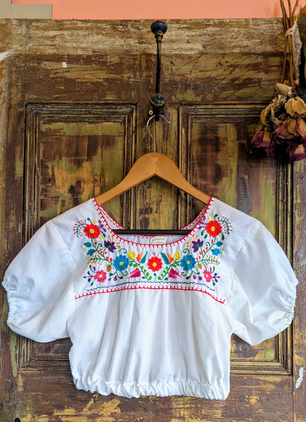 CROPPED EMBROIDERED MEXICAN BLOUSE- 6/8!