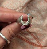 LUCKY HORSESHOE SILVER RING- R